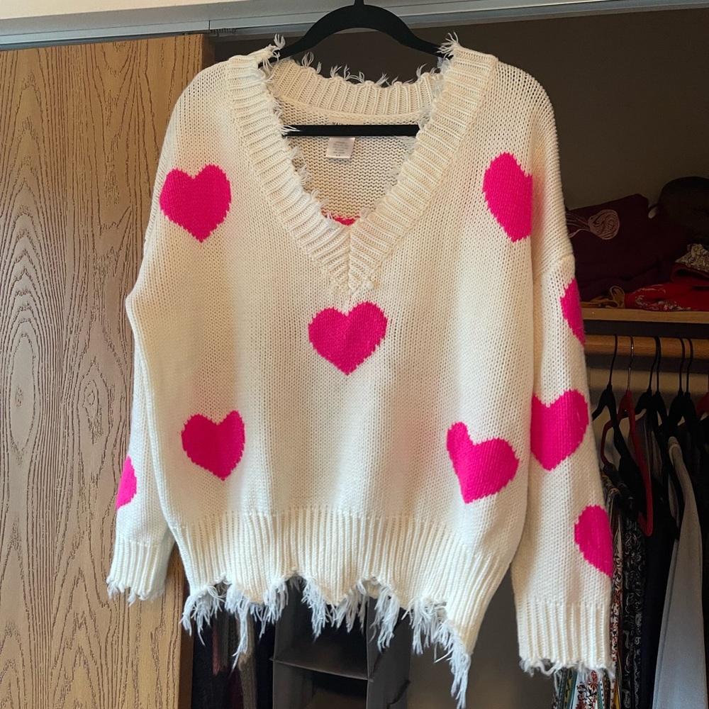 Medium Women’s Heart Sweater